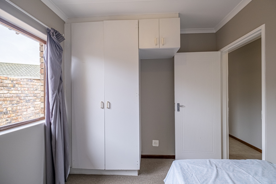 To Let 3 Bedroom Property for Rent in Summerstrand Eastern Cape